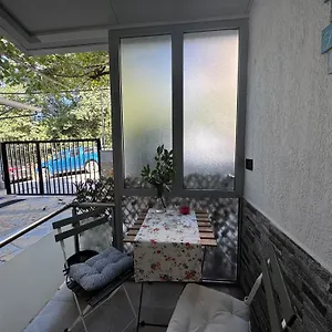 Double17 , Gjirokastër Albanien