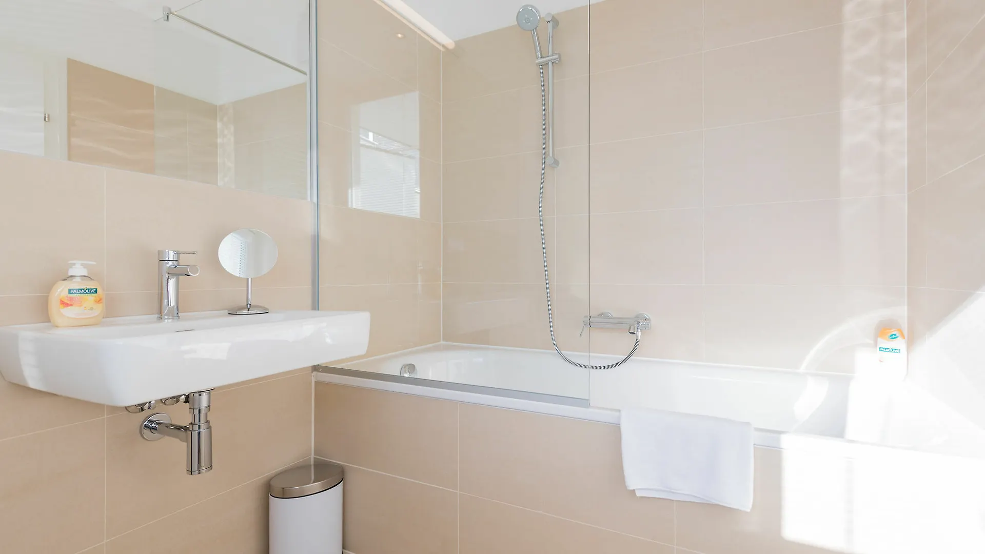 Vienna Mainstation - 10 Minutes To Citycenter - Apartments With Aircondition 0*,