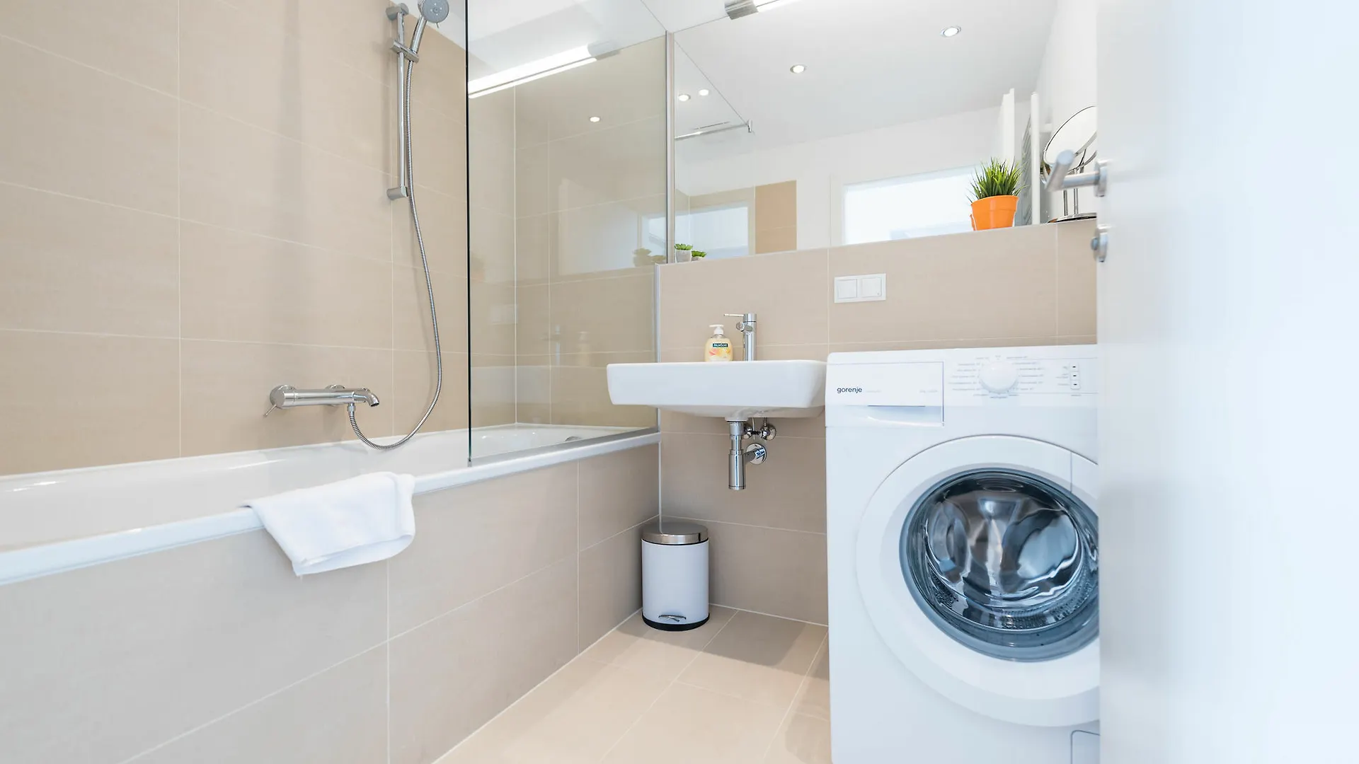 Vienna Mainstation - 10 Minutes To Citycenter - Apartments With Aircondition