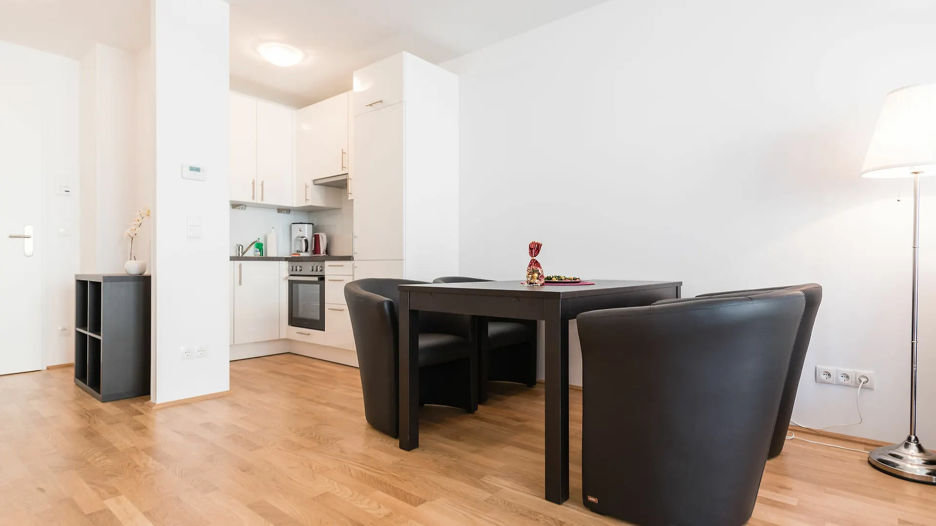 Vienna Mainstation - 10 Minutes To Citycenter - Apartments With Aircondition Austria
