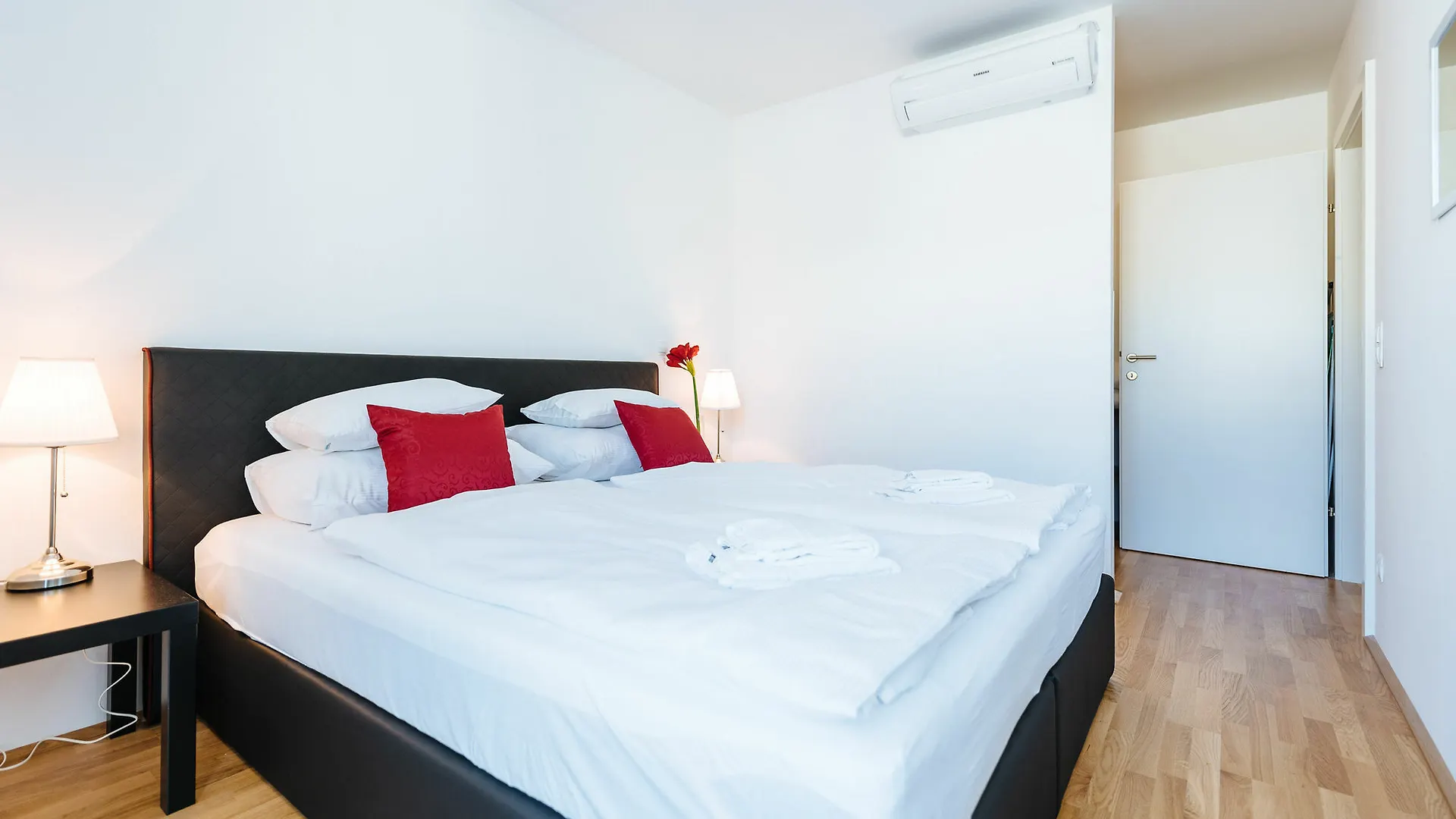 Vienna Mainstation - 10 Minutes To Citycenter - Apartments With Aircondition Austria